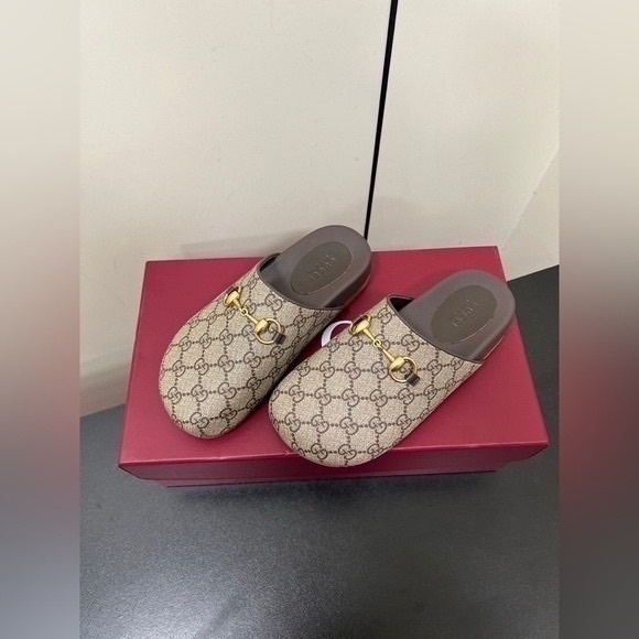 Gucci Women's Black and Gold Patterned Loafers - Picture 1 of 8
